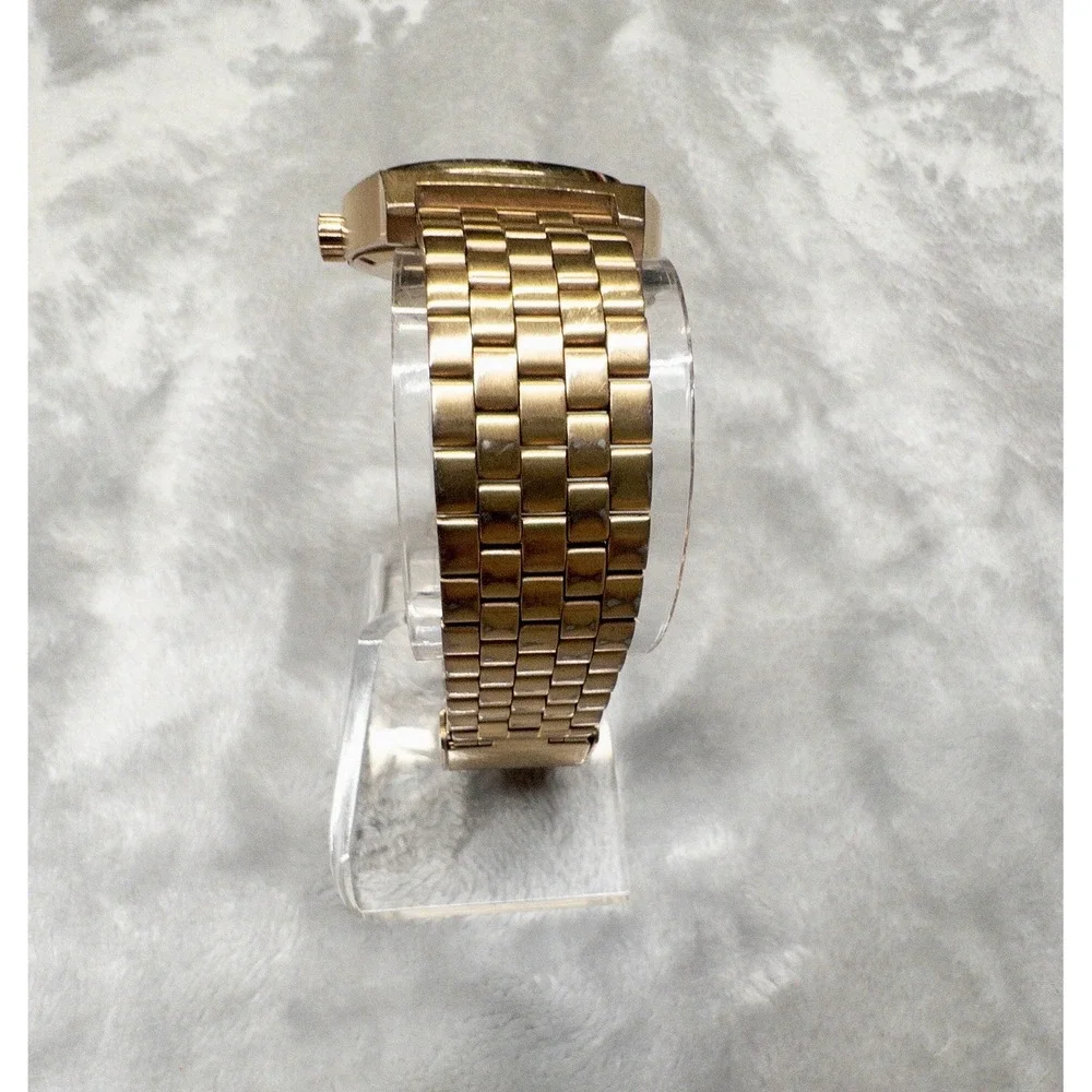 Nixon time teller